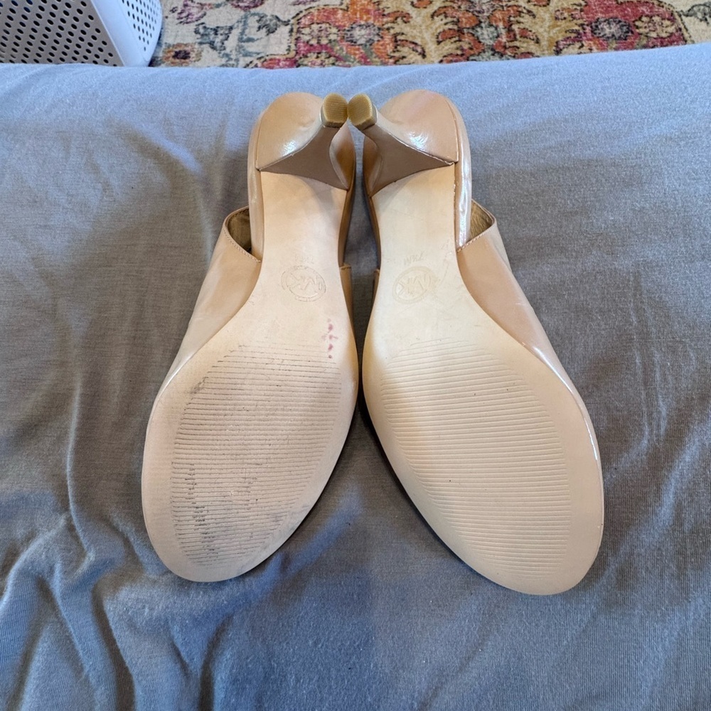 Michael Kors Nude Beige Leather Slingback Round Toe Kitten Heel Shoes Sz 7.5 - Picture 8 of 10
